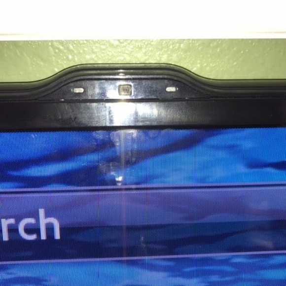 Samsung Smart LED TV - Picture 2 of 4